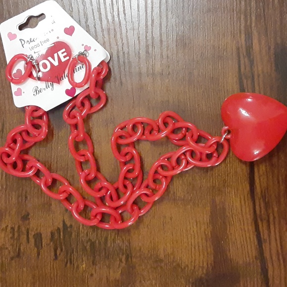 Valentine's Day Set Of Cute Teddy Bear Bag Charm And Pen And Heart Necklace - Picture 8 of 11